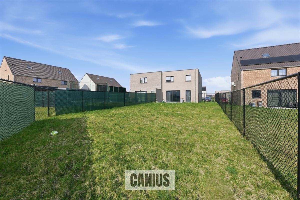 MODERNE WONING MET 3 SLKS & TUIN