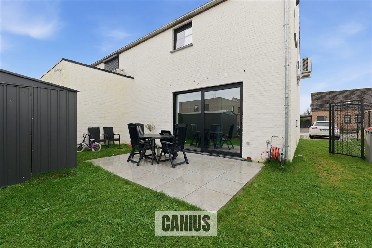 LANDELIJKE WONING MET 3 SLKS & TUIN