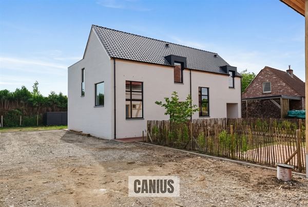 KNAPPE NIEUWBOUWWONING MET 3 SLPKS