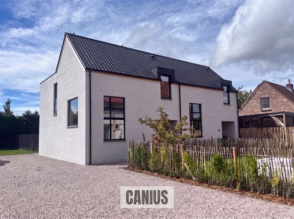 KNAPPE NIEUWBOUWWONING MET 3 SLPKS