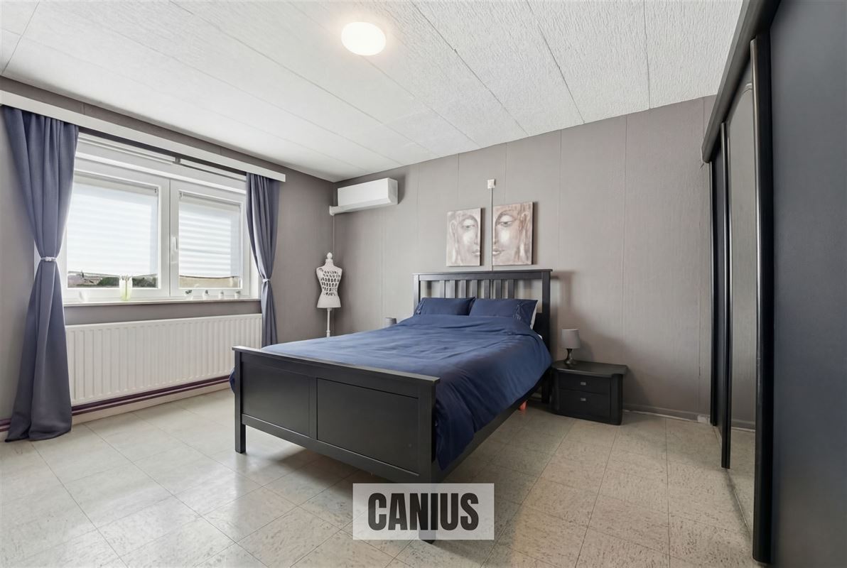 CHARMANTE BEL-ETAGE WONING MET 3 SLAAPKAMERS, GARAGE EN TUIN