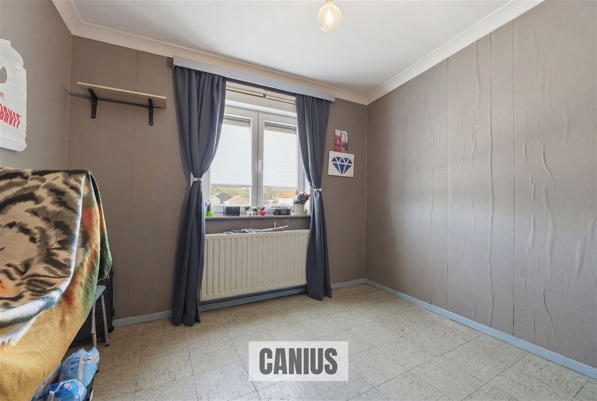 CHARMANTE BEL-ETAGE WONING MET 3 SLAAPKAMERS, GARAGE EN TUIN