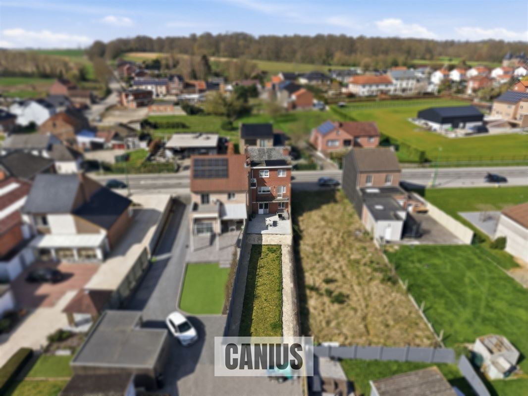 CHARMANTE BEL-ETAGE WONING MET 3 SLAAPKAMERS, GARAGE EN TUIN