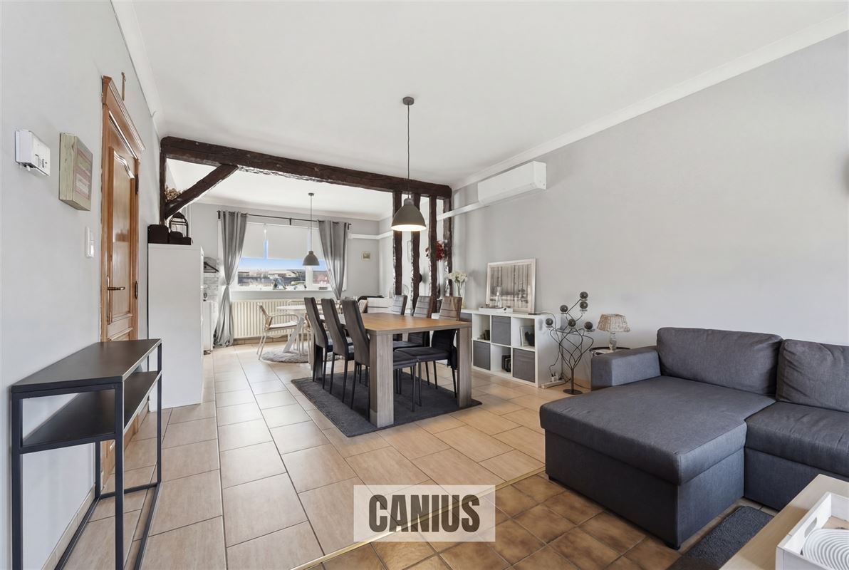 CHARMANTE BEL-ETAGE WONING MET 3 SLAAPKAMERS, GARAGE EN TUIN