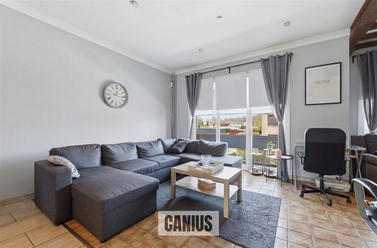 CHARMANTE BEL-ETAGE WONING MET 3 SLAAPKAMERS, GARAGE EN TUIN