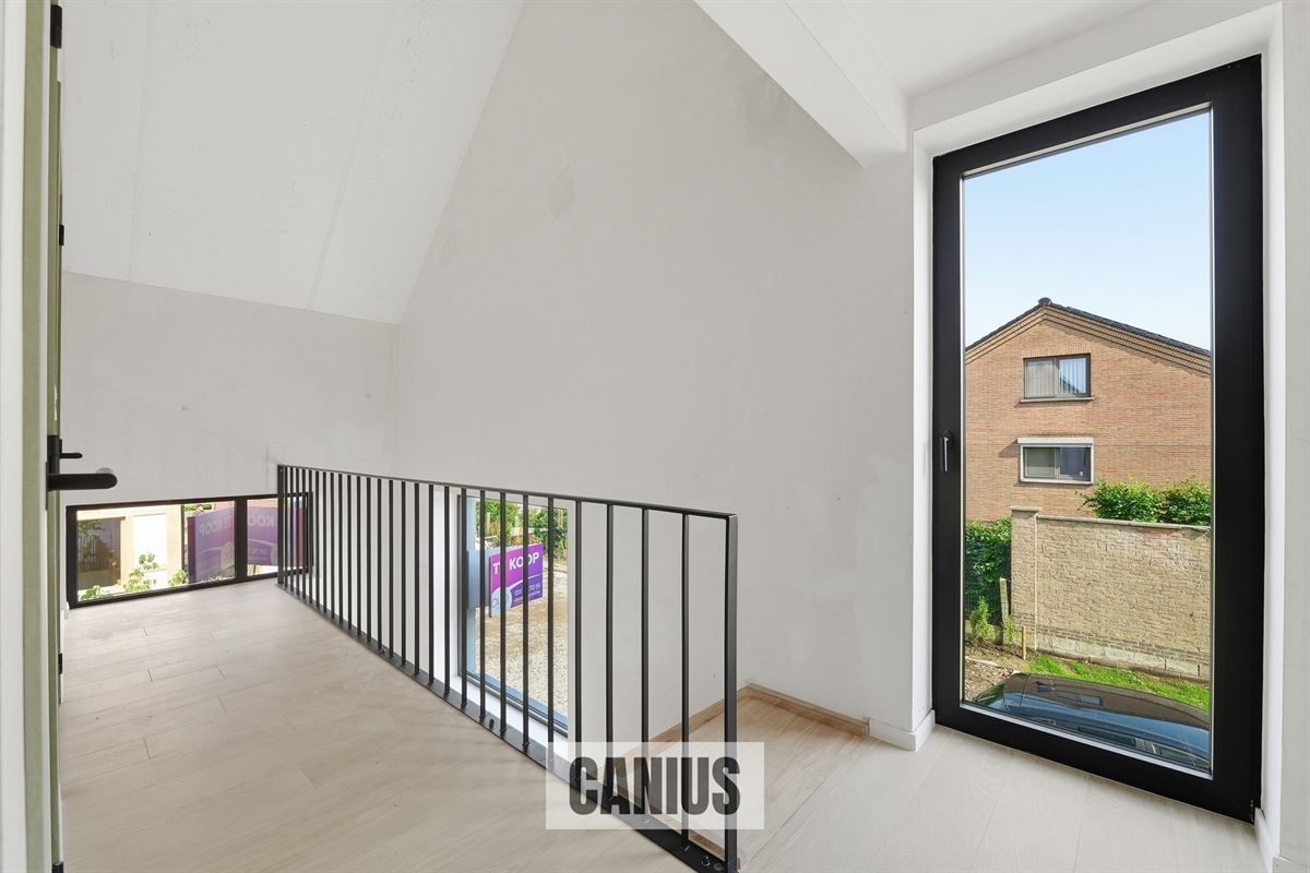 KNAPPE NIEUWBOUWWONING MET 3 SLPKS