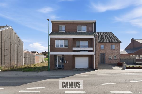 CHARMANTE BEL-ETAGE WONING MET 3 SLAAPKAMERS