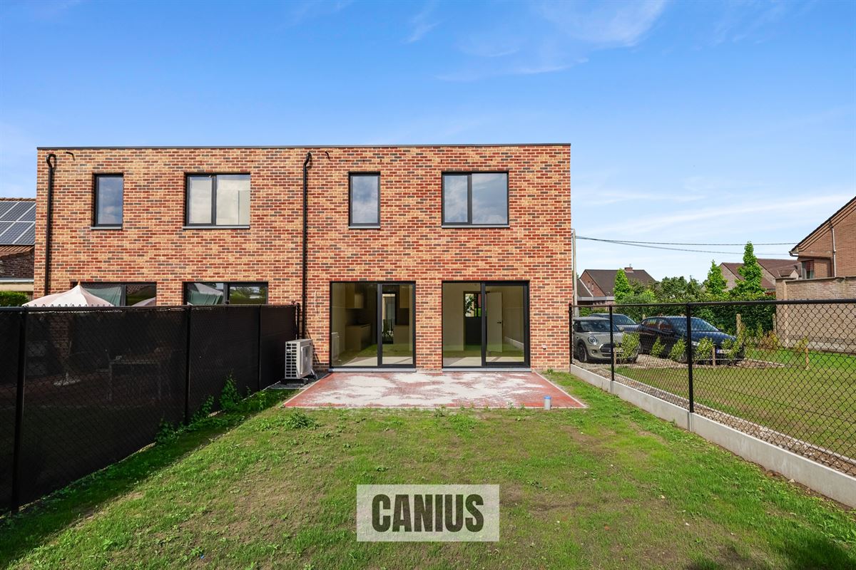 KNAPPE NIEUWBOUWWONING MET 3 SLPKS