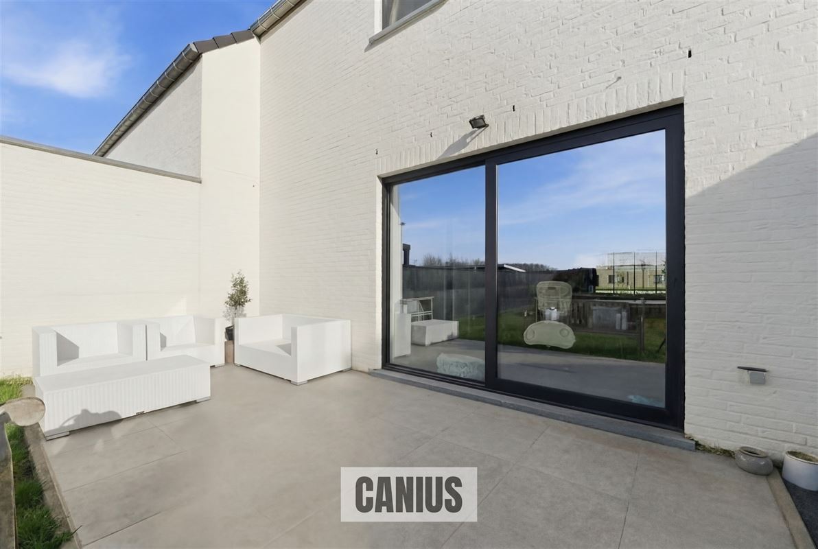 INSTAPKLARE WONING MET 3 SLKS & TUIN