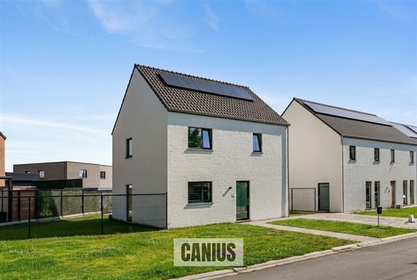 ENERGIEZUINIGE OPEN BEBOUWING MET 3 SLKS