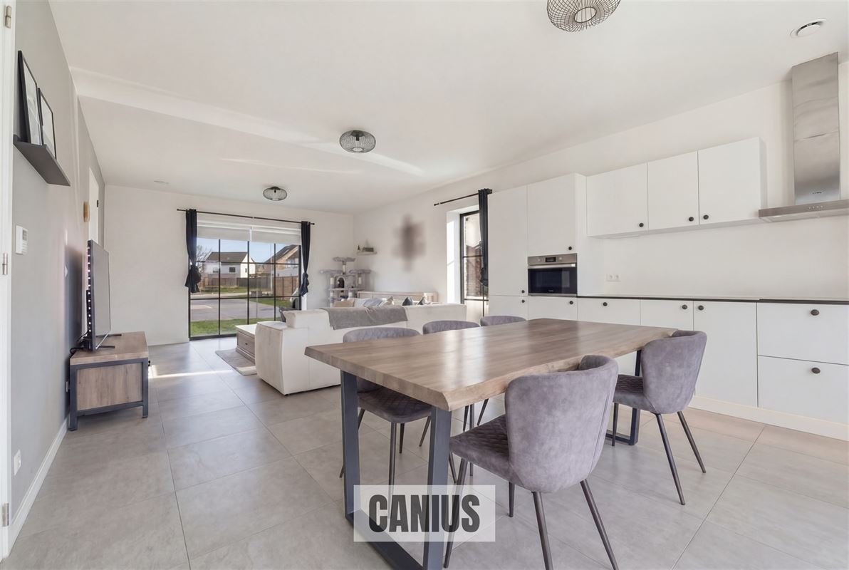 INSTAPKLARE WONING MET 3 SLKS & TUIN