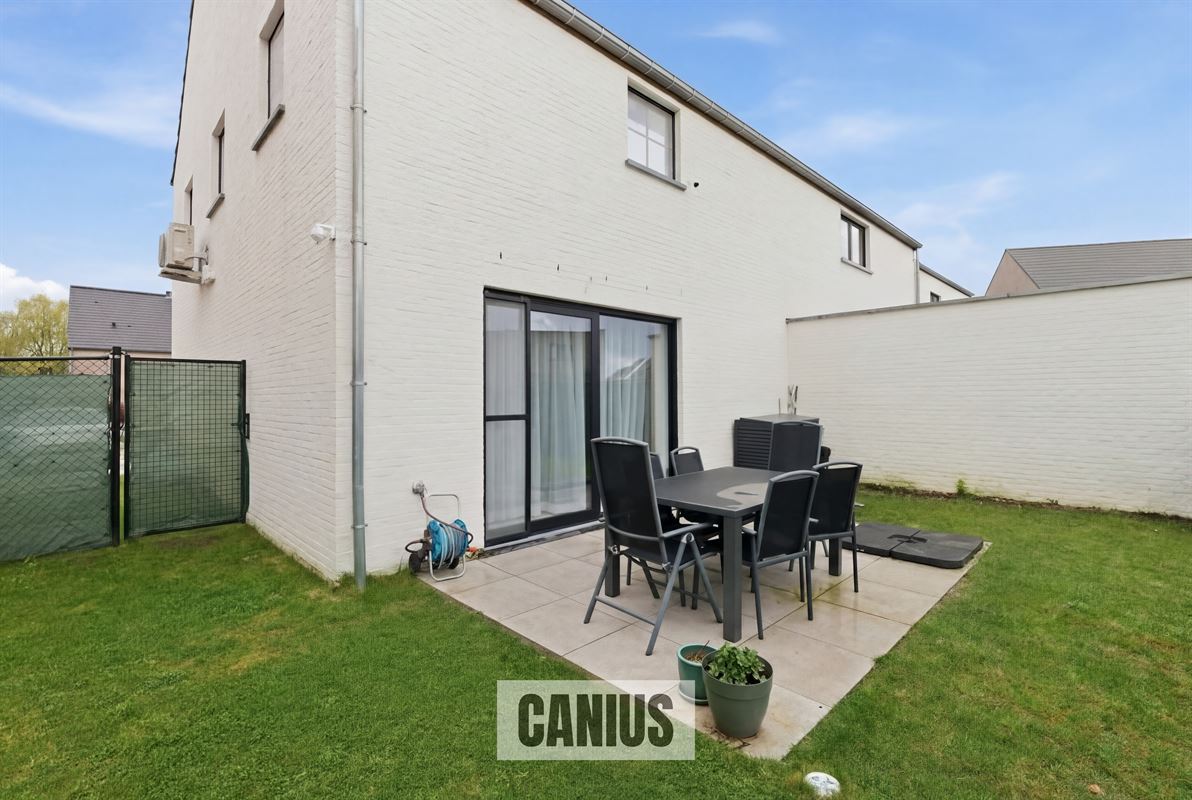 LANDELIJKE HOB MET 3 SLKS & TUIN