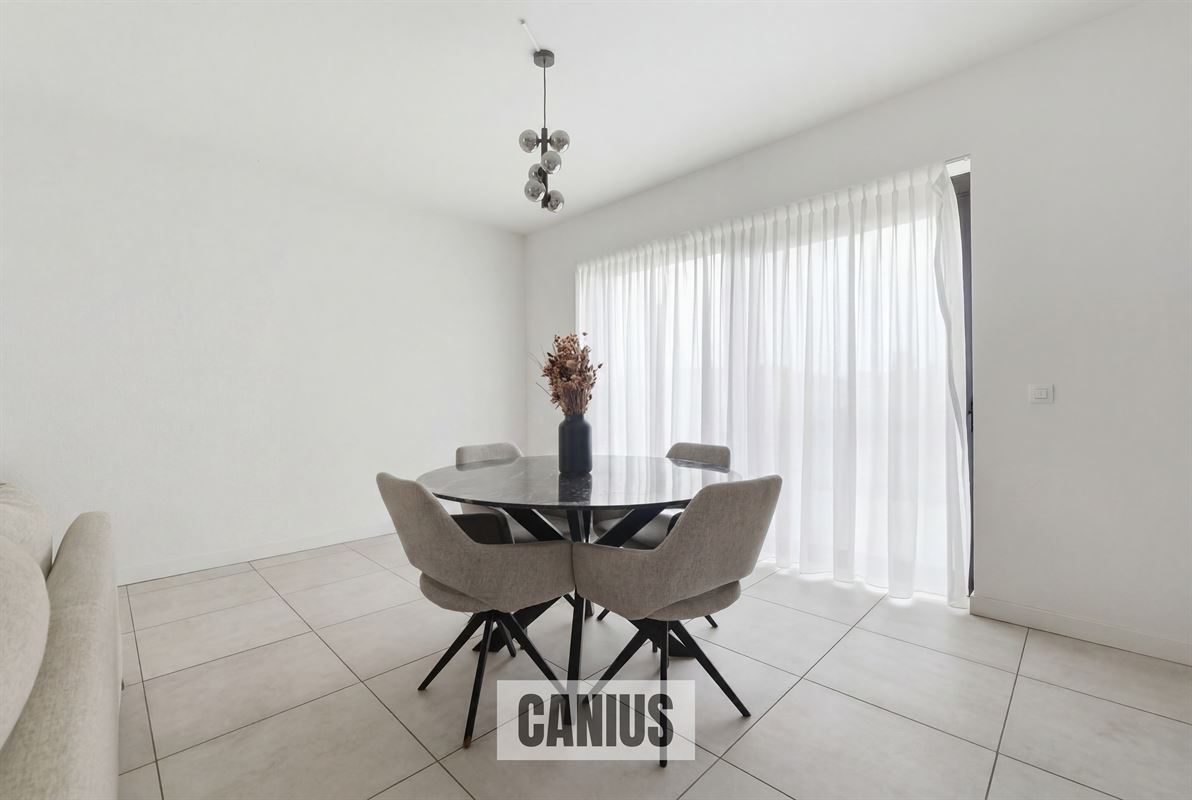 MODERNE WONING MET 3 SLKS & TUIN