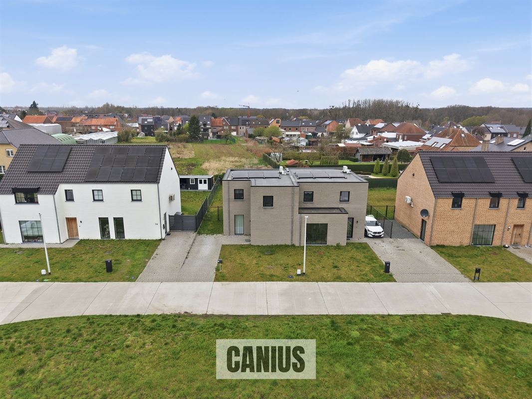 MODERNE WONING MET 3 SLKS & TUIN