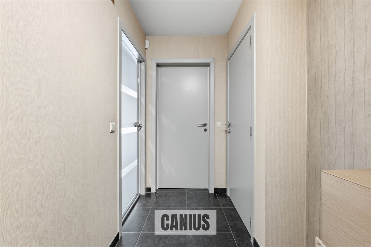 STIJLVOL GELIJKVLOERS APPARTEMENT MET DRIE SLAAPKAMERS