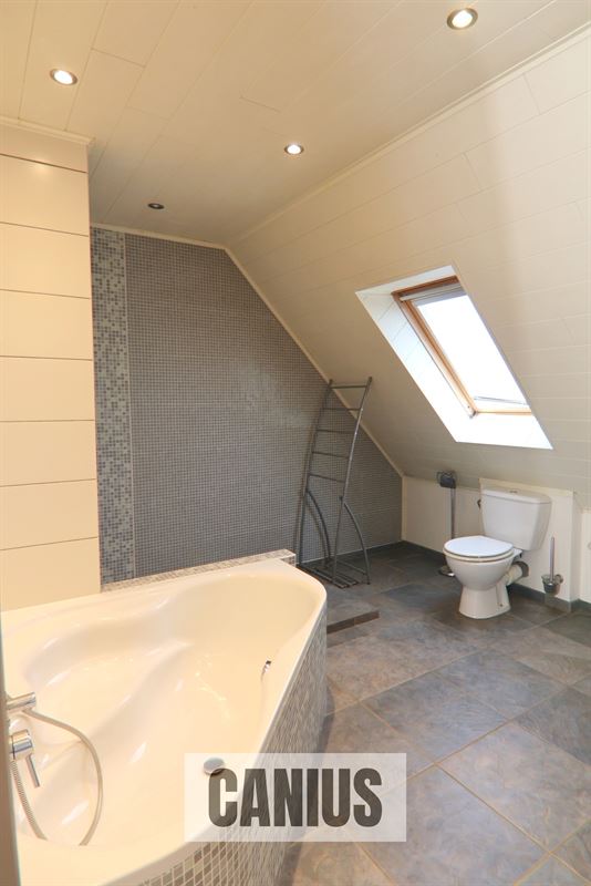 LANDELIJKE WONING MET 3 SLKS, DRESSING & TUIN