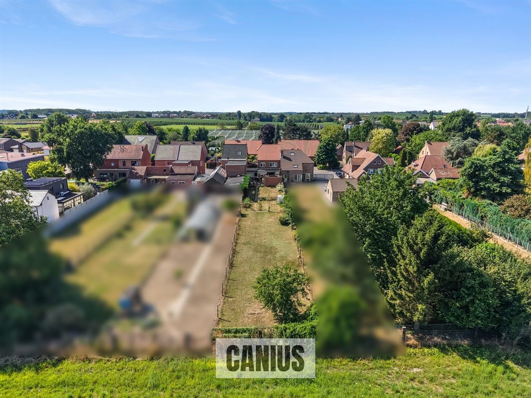 CHARMANTE, GERENOVEERDE WONING MET 2 SLPK