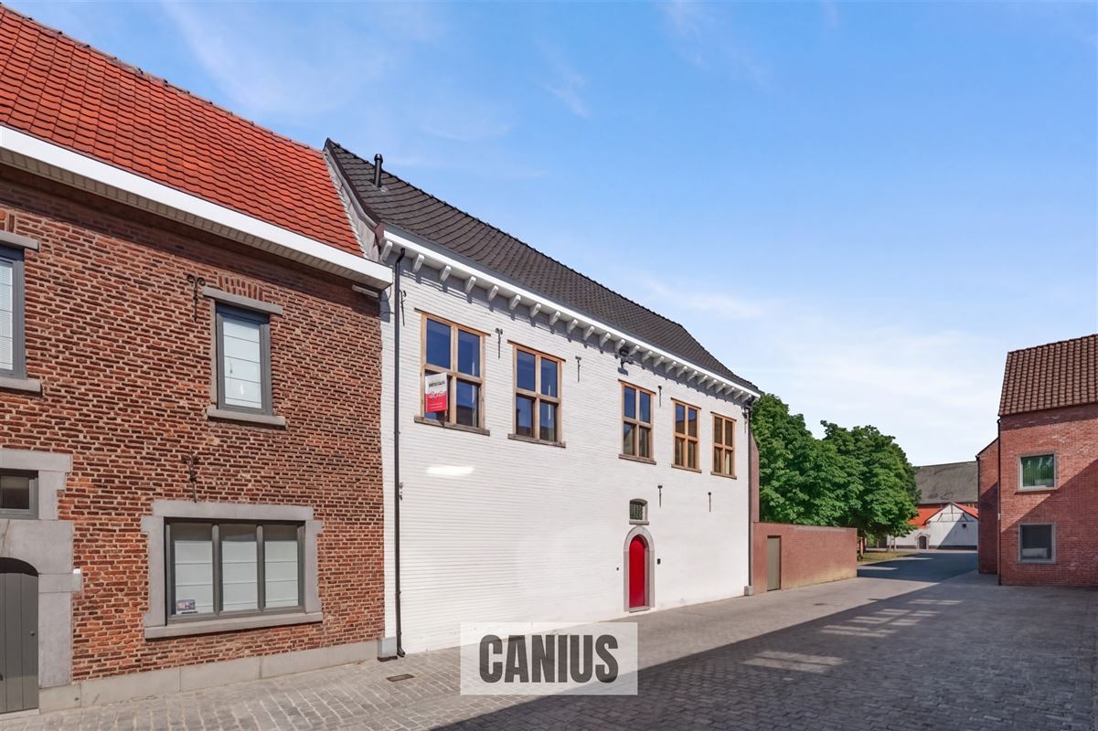 STATIGE WONING MET 3 SLKS EN TERRAS