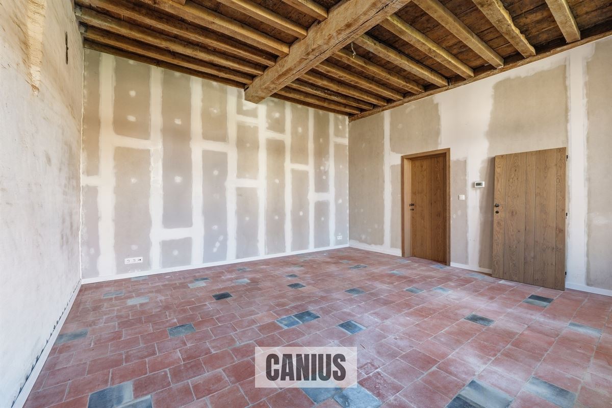 STATIGE WONING MET 3 SLKS EN TERRAS