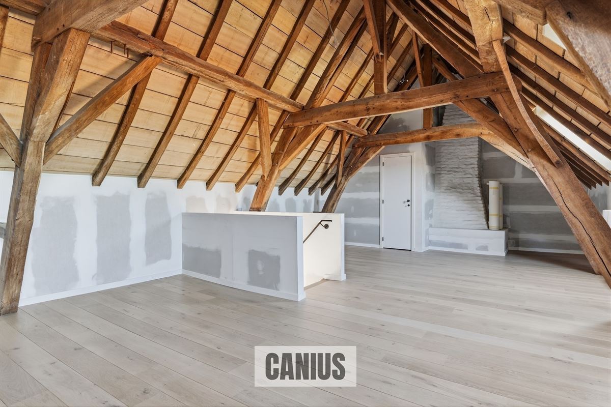 STATIGE WONING MET 3 SLKS EN TERRAS