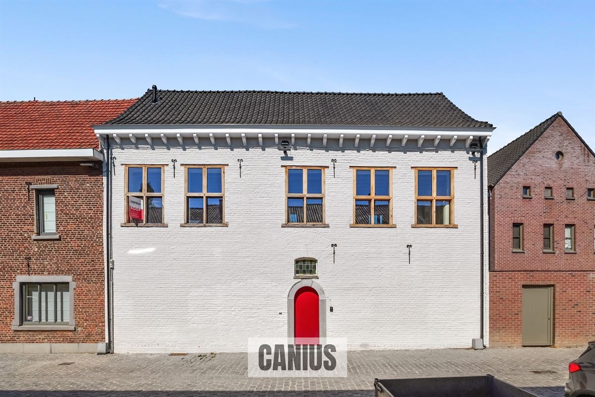 STATIGE WONING MET 3 SLKS EN TERRAS