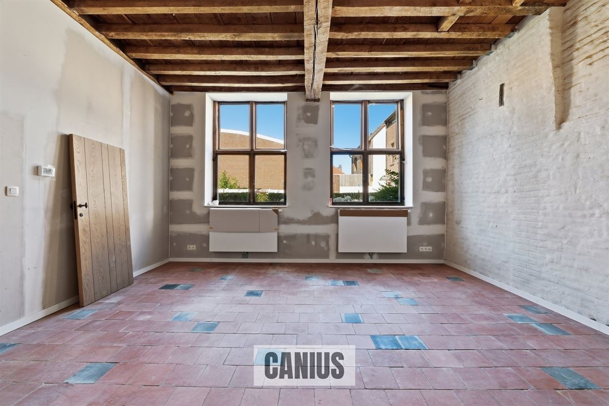 STATIGE WONING MET 3 SLKS EN TERRAS