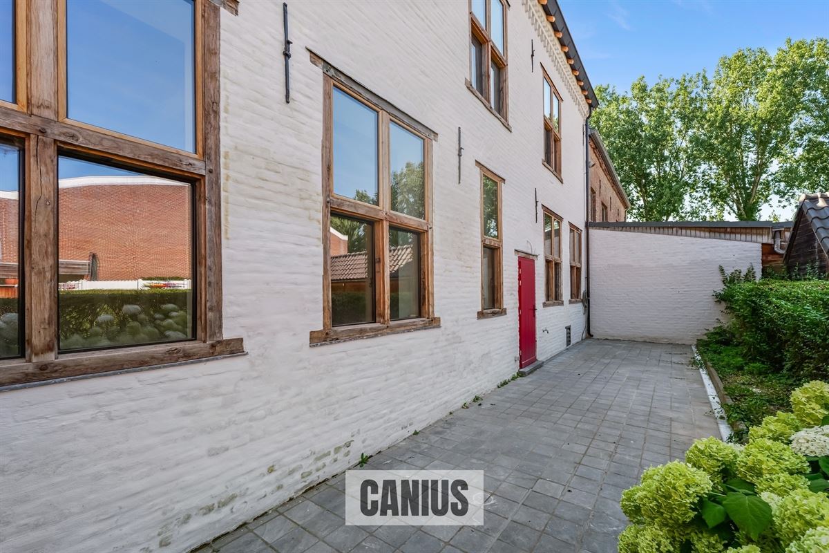 STATIGE WONING MET 3 SLKS EN TERRAS