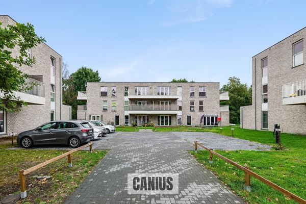 HEDENDAAGS APP. MET 3 SLKS, TERRAS & AUTOSTAANPLAATS
