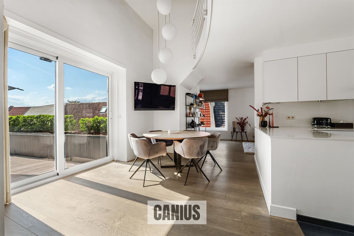UITZONDERLIJK RUIM APPARTEMENT VAN 161m² MET GROOT TERRAS EN GARAGE IN HARTJE SINT-TRUIDEN