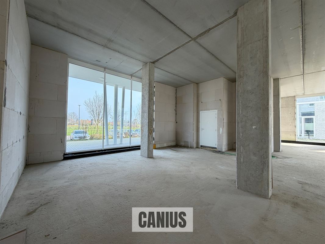 GELIJKVLOERSE CASCO-KANTOORRUIMTE VAN 314 M² MET TAL VAN MOGELIJKHEDEN