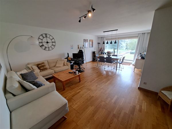 Lumineux appartement 2 chambres avec terrasse