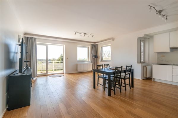 Lumineux appartement 3 chambres entièrement rénové PEB C