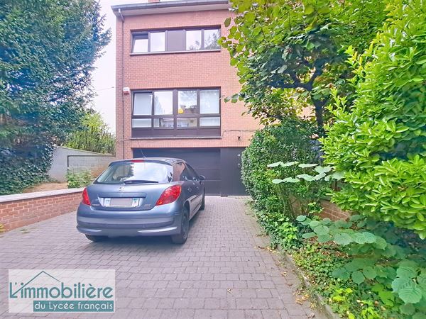 Lumineuse maison 4 chambres idéalement située