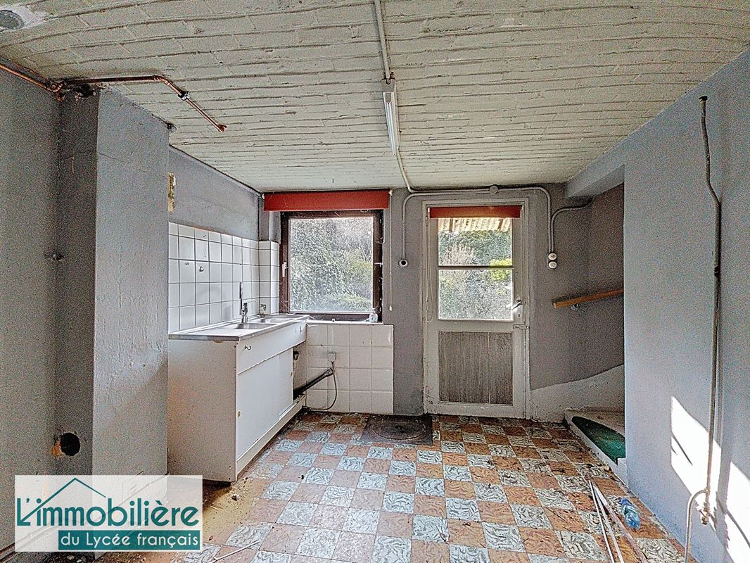 Maison idéalement située - à rénover