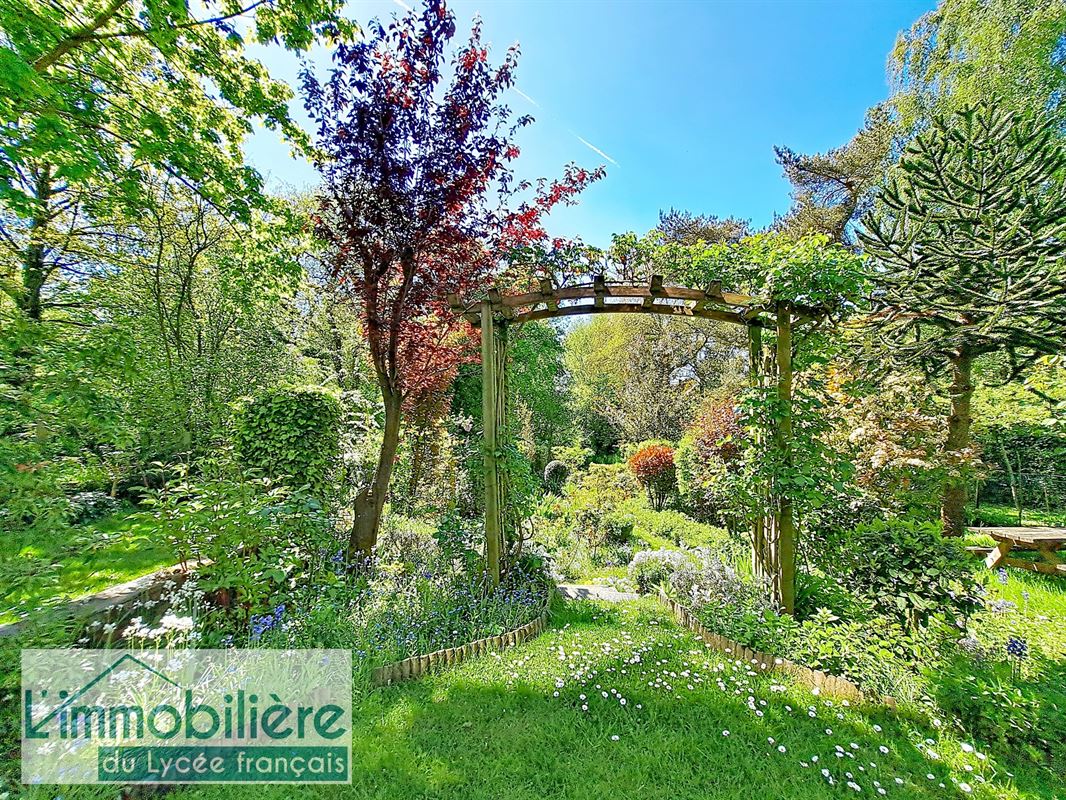 Lumineuse maison 4 chambres avec jardin bucolique