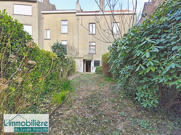Maison idéalement située - à rénover