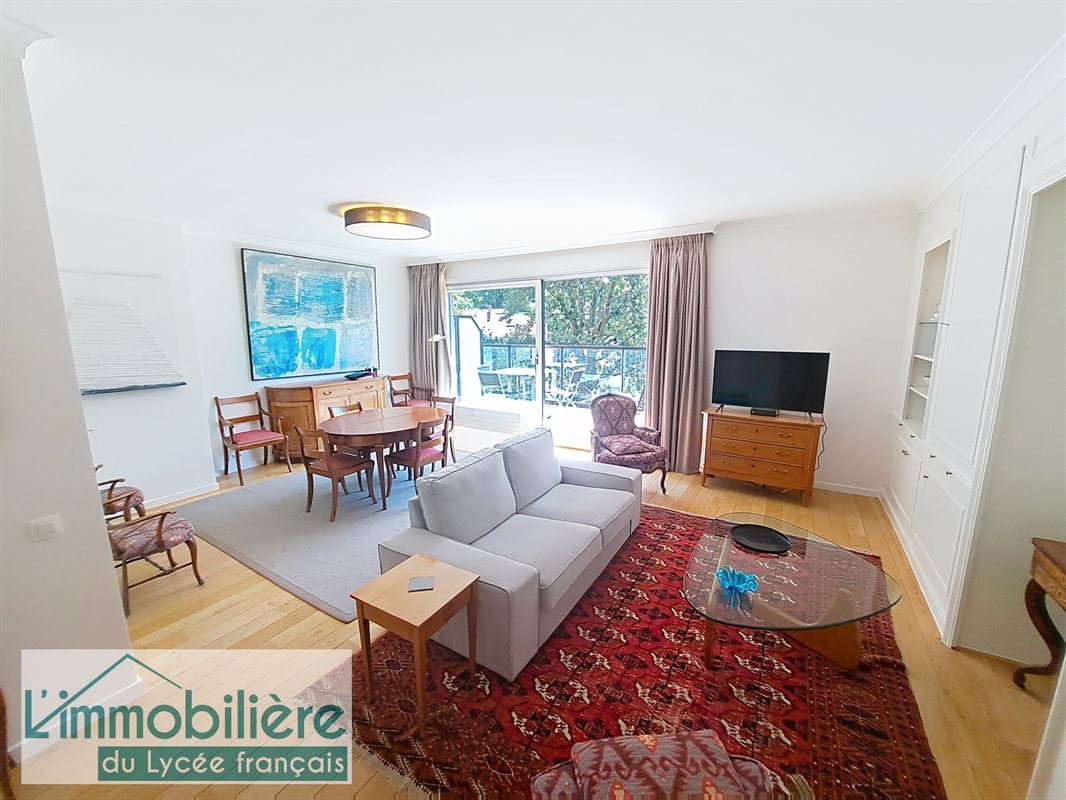 Lumineux appartement meublé 3 chambres + parking