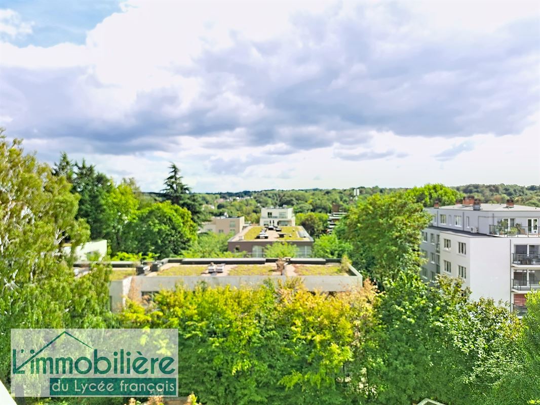 Lumineux appartement 2 chambres + bureau