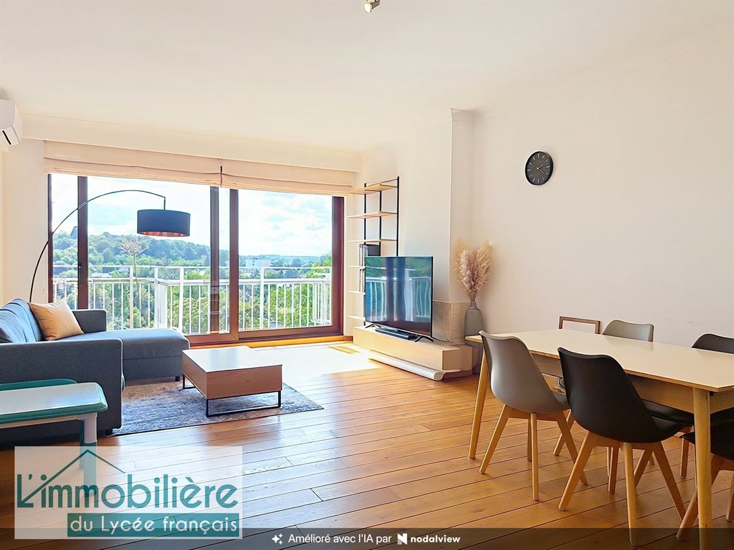 Lumineux appartement 2 chambres + bureau