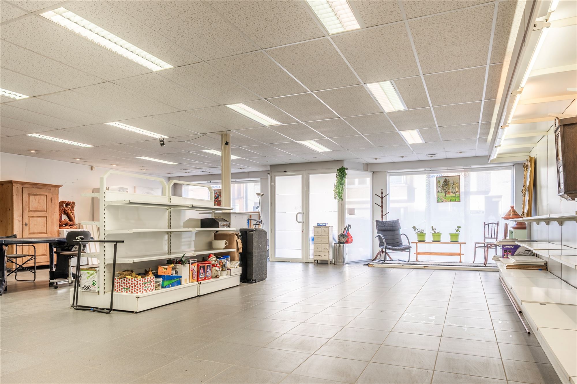 Commercieel in BEVEREN-KRUIBEKE-ZWIJNDRECHT, foto 2
