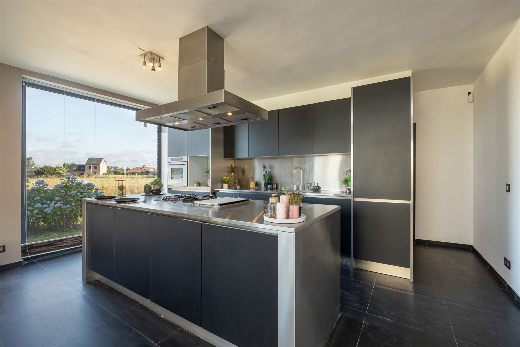 Huis in LEEST, foto 2