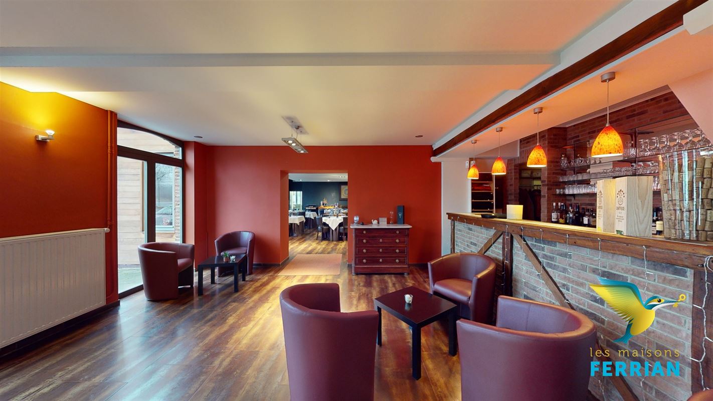 Commerce avec appartement à DAVE (3 chambres)