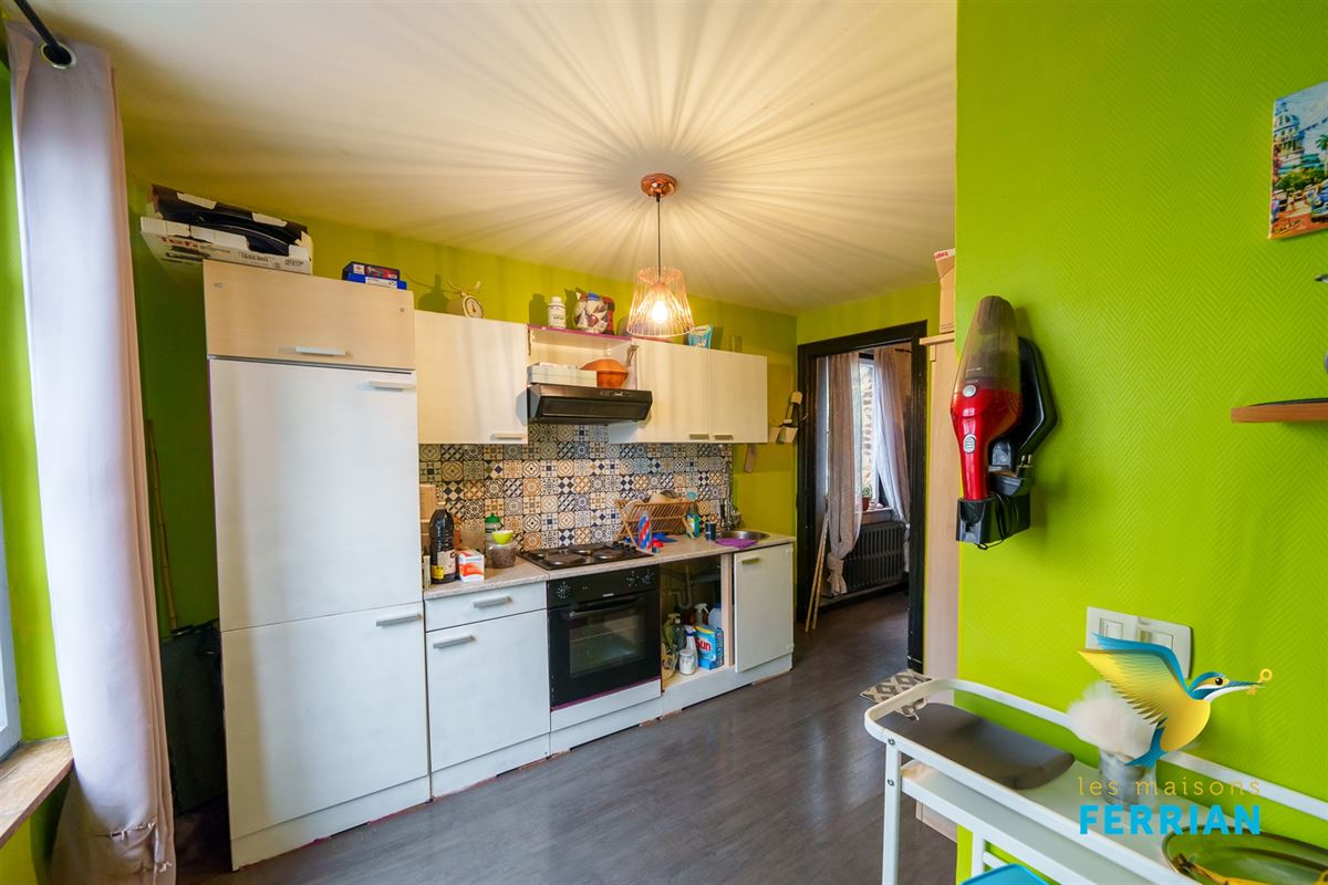 Commerce avec appartement à DAVE (3 chambres)
