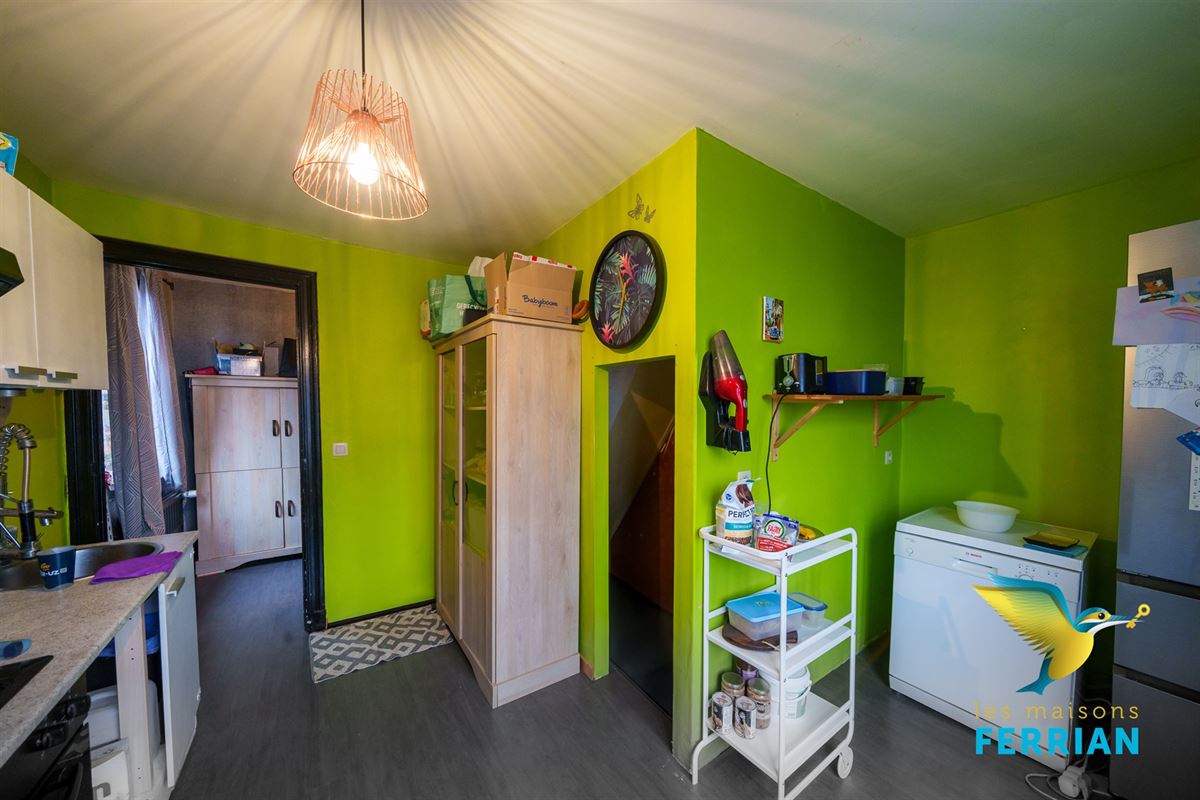Commerce avec appartement à DAVE (3 chambres)