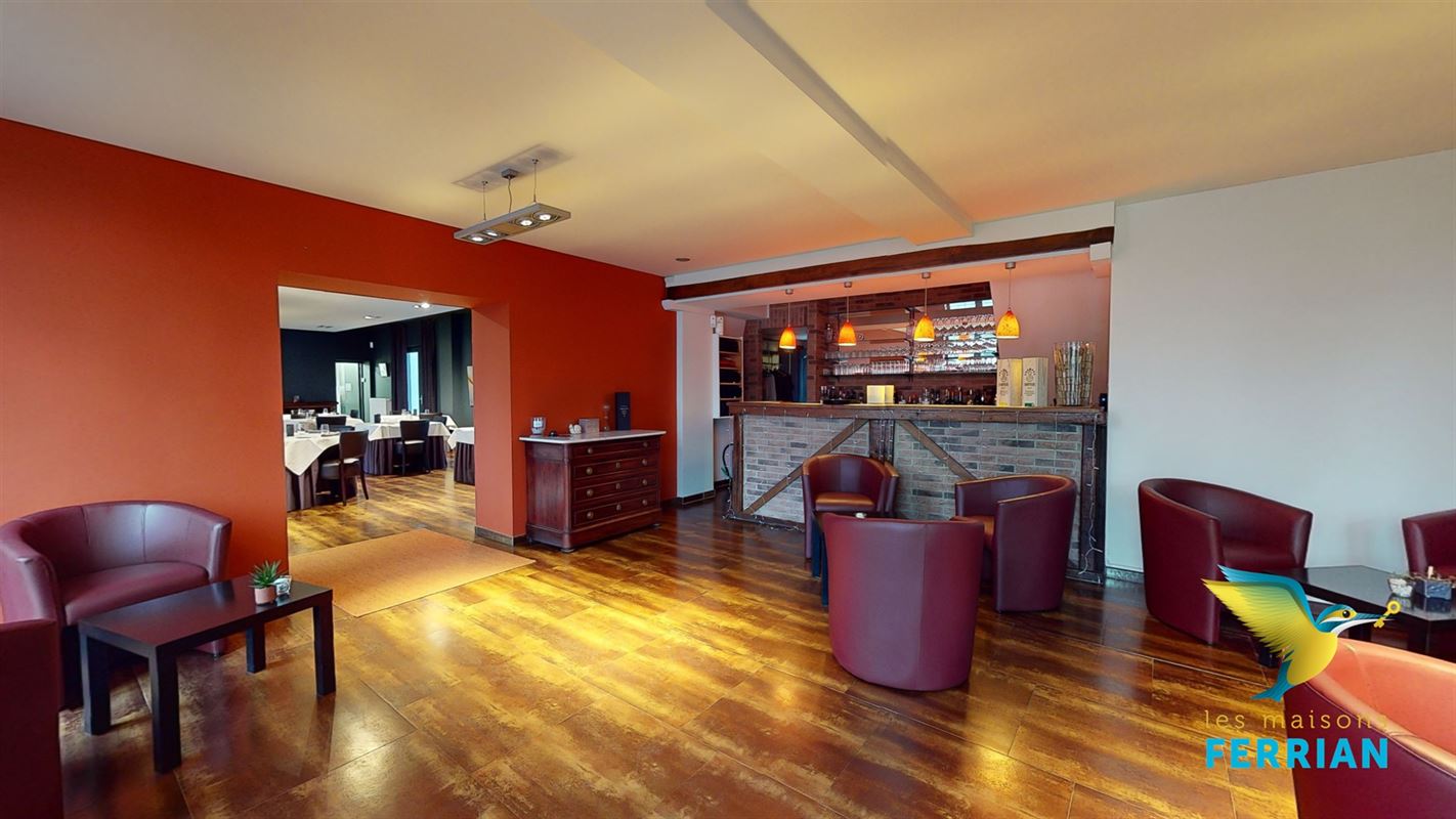 Commerce avec appartement à DAVE (3 chambres)