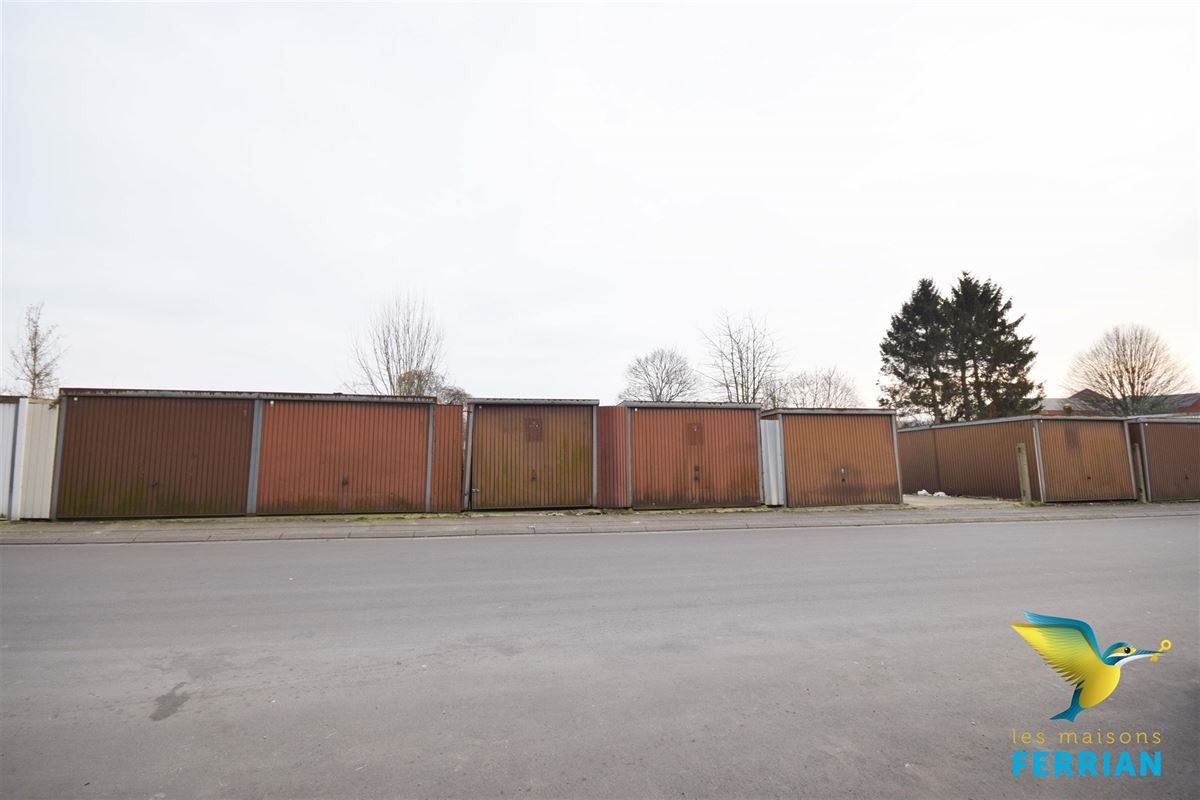 Parking / Garage à CHATELINEAU (0 chambre)