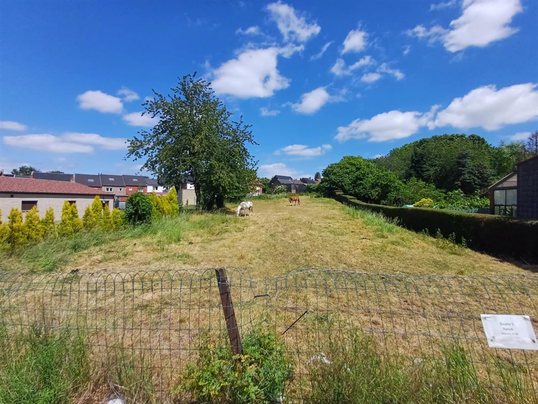 Terrain à bâtir à Châtelet (0 chambre)