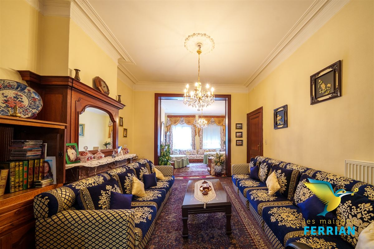 Immeuble de rapport - Appartement(s) à SCHAARBEEK (8 chambres)