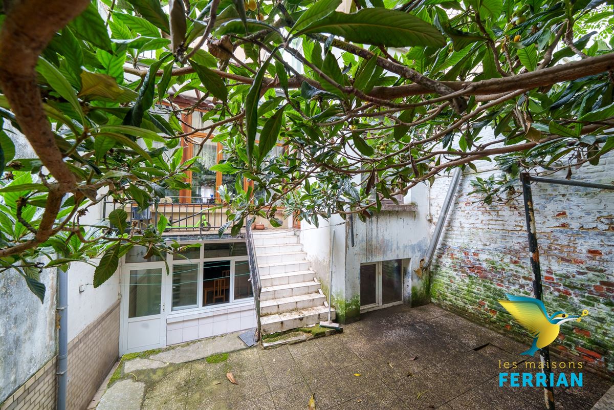 Immeuble de rapport - Appartement(s) à SCHAARBEEK (8 chambres)