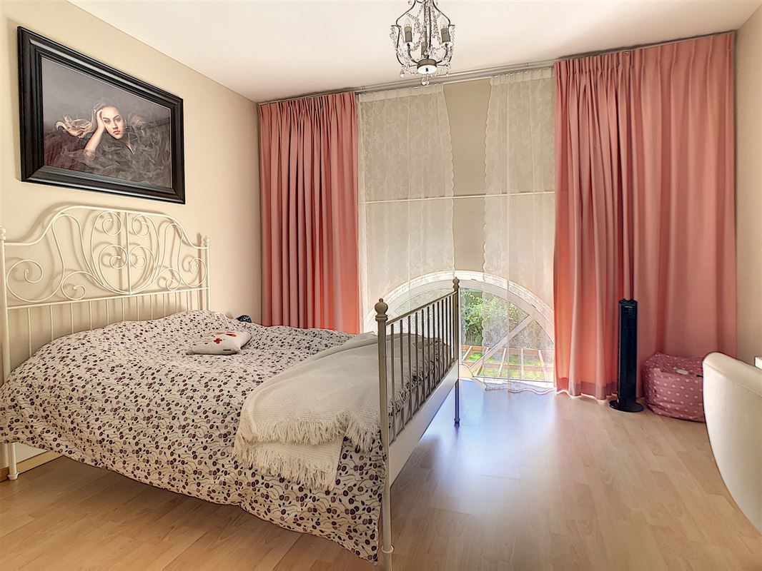 Maison exceptionnelle à MORLANWELZ (5 chambres)